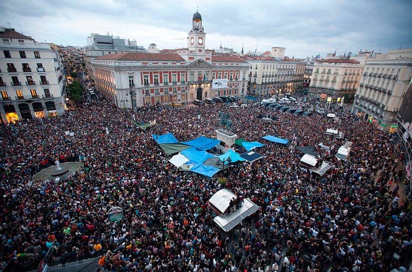 Protestas en la Puerta del Sol de Madrid en mayo de 2011